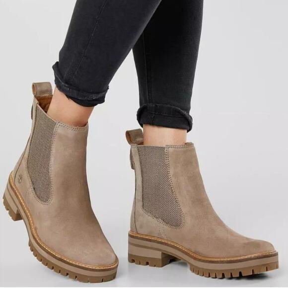 Timberland Women's Courmayeur Valley Chelsea Bootie - Picture 1 of 8